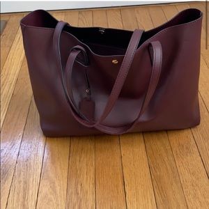 Maroon tote by sole society